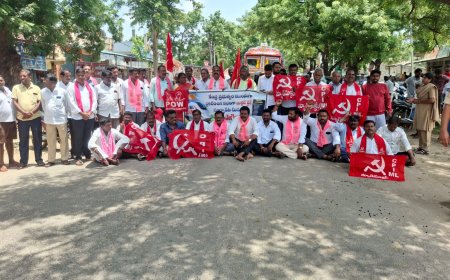 సూర్యాపేట మీదుగా బుల్లెట్ ట్రైన్ ఇవ్వాలంటూ నెమ్మికల్ లో అఖిల పక్షాల రాస్తారోకో