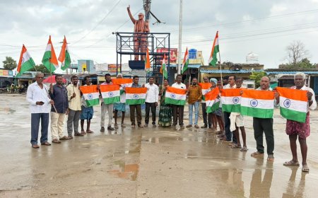 బిజెపి పార్టీ ఆధ్వర్యంలో త్రివర్ణ పతాకం ర్యాలీ చేసిన బిజెపి నాయకులు