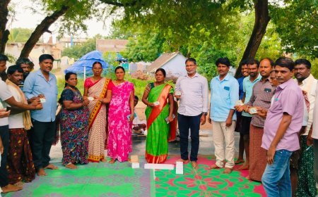 సాతర్లగ్రామంలో స్మార్ట్ రేషన్ కార్డుల పంపిణీ