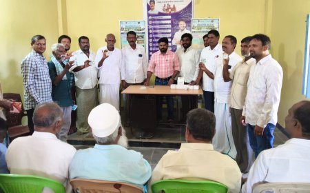 ఇటిక్యాలగ్రామంలో స్మార్ట్ రేషన్ కార్డుల పంపిణీ