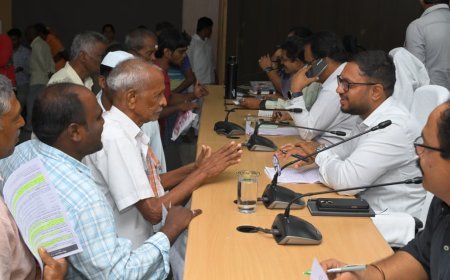 ప్రజావాణి దరఖాస్తులను సత్వరమే పరిష్కరించాలి: 