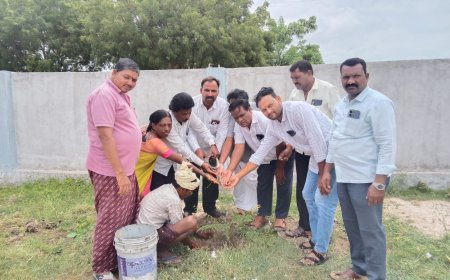 వావిలాలలో  స్మార్ట్ రేషన్ కార్డుల పంపిణీ 