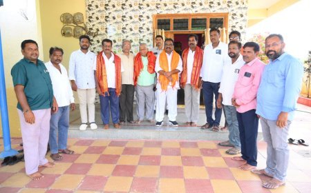 నూతన కమిటీని ఆశీర్వదించిన ఎమ్మెల్యే మందుల సామెల్