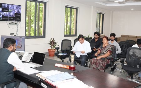 విద్యాశాఖ అధికారులు పాఠశాలలను పర్యవేక్షించాలి