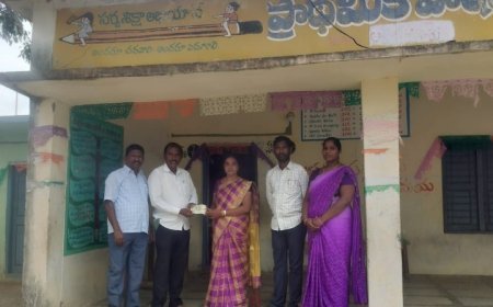 విద్యా వాలెంటర్ ను నియమించుటకు 10వేలు ఆర్థిక సాయం అందజేసిన దాత పూలపెల్లి యాదవరెడ్డి