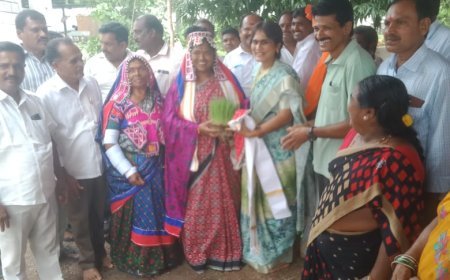 తీజ్ ఉత్సవాల్లో పాల్గొన్న రాష్ట్ర మంత్రి సీతక్క