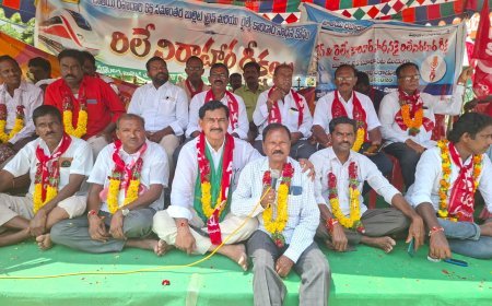 భవిష్యత్ తరాల కోసం అప్రమత్తంతో మెలిగి రైల్వే సాధన కోసం ముందుకు రావాలలి