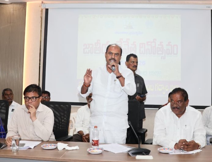 గద్వాల చేనేత బ్రాండ్ ను కాపాడుకోవాలి. 