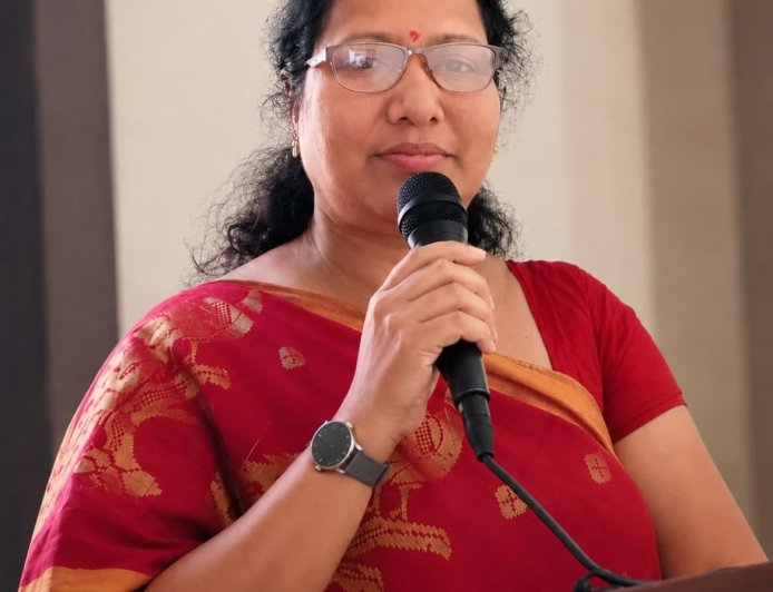 బీసీలకు సామాజిక న్యాయం, ప్రత్యేక సంక్షేమ మంత్రిత్వ శాఖ అవసరం