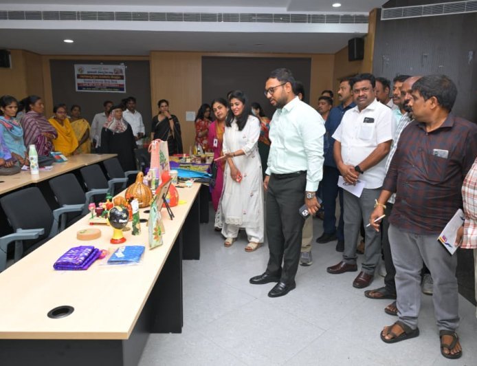 ప్రభుత్వం కోటి మంది మహిళలను కోటీశ్వరులుగా తీర్చిదిద్దే ప్రక్రియలో సూర్యాపేట మహిళలు ముందు ఉండాలి 