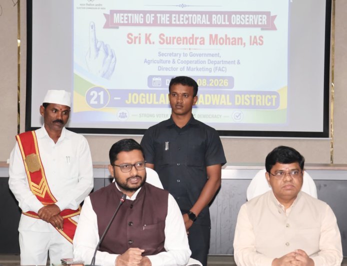 పారదర్శకమైన ఓటరు జాబితాను రూపొందించాలి.
