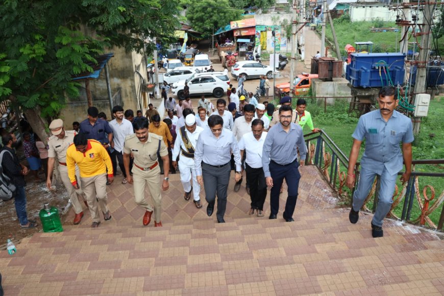 గోదావరి వరద ఉధృతిపై ప్రతి క్షణం అప్రమత్తంగా ఉండాలి