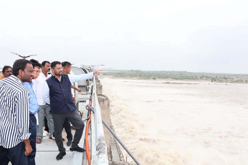 జూరాల ప్రాజెక్టును సందర్శించిన కలెక్టర్.