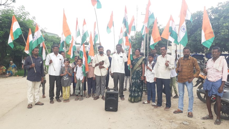 బిజెపి పార్టీ ఆధ్వర్యంలో త్రివర్ణ పతాకం ర్యాలీ చేసిన బిజెపి నాయకులు