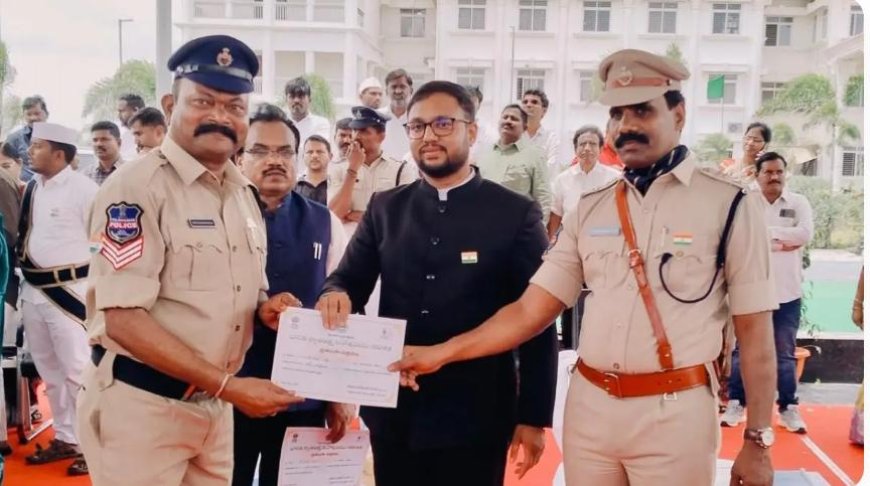 హెడ్ కానిస్టేబుల్ కు ఉత్తమ అవార్డు