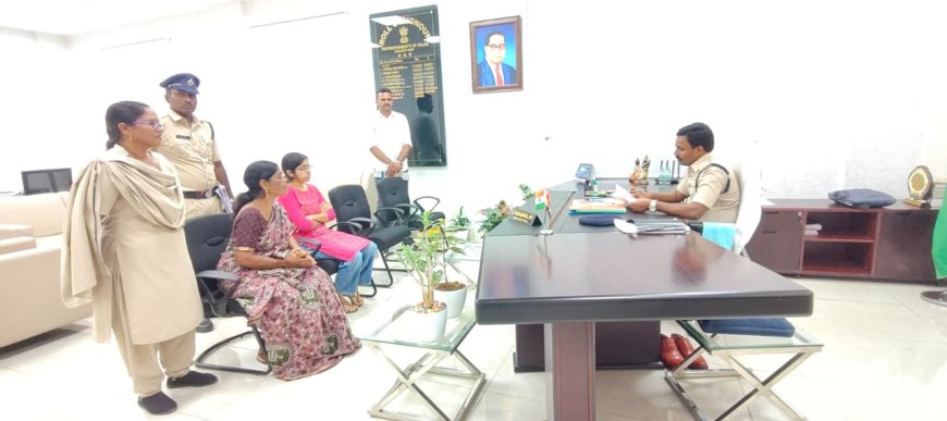 పోలీస్ గ్రీవెన్స్ డేలో బాధితుల పిర్యాదులను పరిశీలించిన జిల్లా ఎస్పి నరసింహ ఐపీఎస్