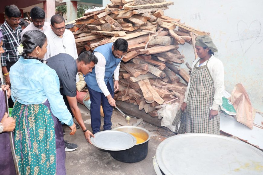 ప్రభుత్వ పాఠశాలల్లో ఉపాధ్యాయులు,విద్యార్థులు 100 శాతం హాజరు ఉండాలి