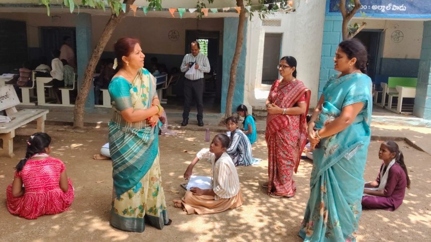 పాఠశాలను సందర్శించి విద్యార్థుల సామర్ధ్యాలను పరిశీలించిన  జిల్లా విద్యాధికారి విజయలక్ష్మి.