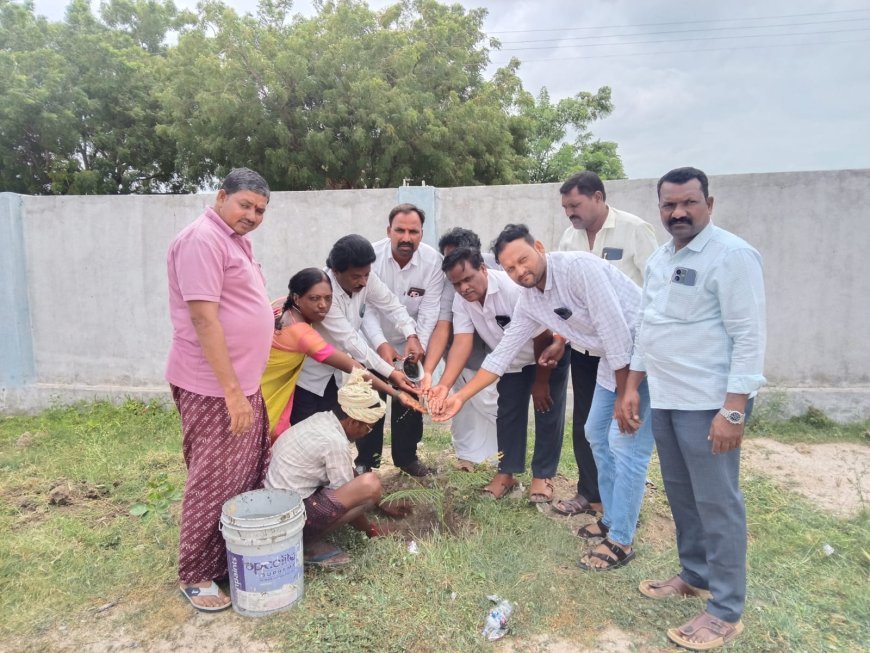 వావిలాలలో  స్మార్ట్ రేషన్ కార్డుల పంపిణీ 