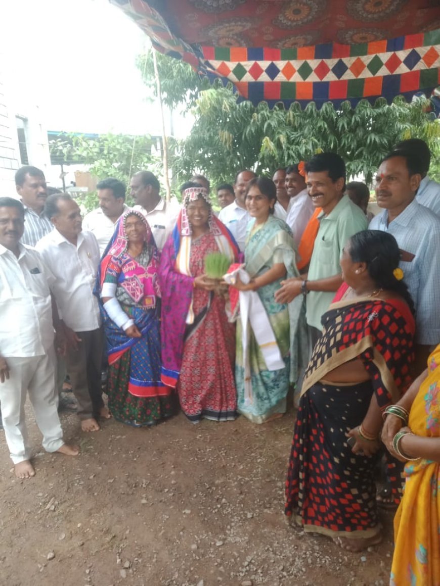 తీజ్ ఉత్సవాల్లో పాల్గొన్న రాష్ట్ర మంత్రి సీతక్క