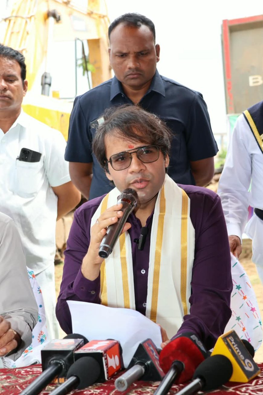 భద్రాచలంలో గోదావరి పుష్కర ఘాట్ల నిర్మాణాలు 