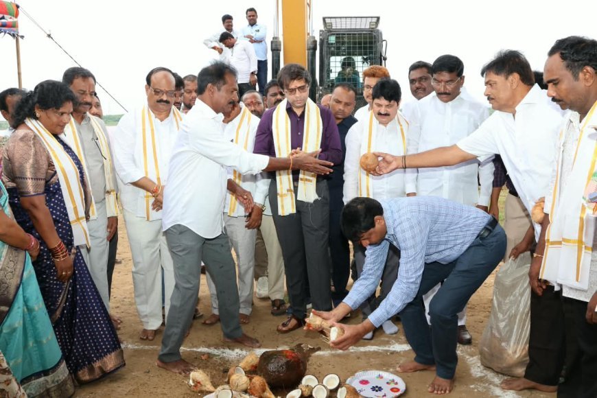 భద్రాచలంలో గోదావరి పుష్కర ఘాట్ల నిర్మాణాలు 