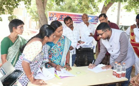 పత్రాలు ఇవ్వాలని ఓటర్లను ఇబ్బంది పెట్టొద్దు