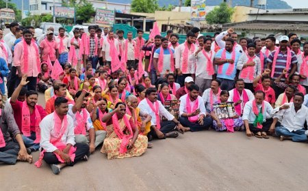 ఆరు గ్యారెంటి లను అమలు చేయాలెని కాంగ్రెస్ ప్రభుత్వం 