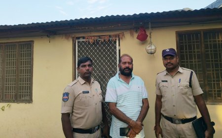 మున్సిపల్ చైర్మన్ హౌస్ అరెస్ట్