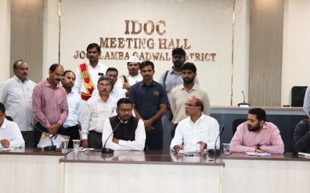 విద్యాసంస్థలను తరచూ పర్యవేక్షించాలి: కలెక్టర్‌
