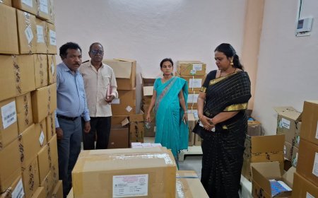 సెంట్రల్ మెడిసిన్ స్టోర్‌ను ఆకస్మికంగ తనిఖీ చేసిన DMHO సంధ్యా కిరణ్మయి