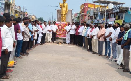 రజాకార్లకు వ్యతిరేకంగా పోరాడిన వీర వనిత చాకలి ఐలమ్మ