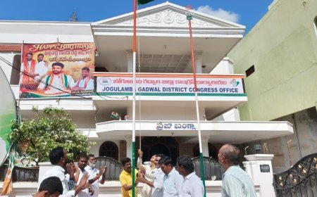 ప్రజాస్వామ్య విలువలను కాపాడటమే తెలంగాణ వీరులకు నిజమైన నివాళి...