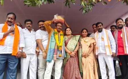 సూర్యాపేటలో అత్యధికంగా రూ.3  లక్షల 21 వేలు ధర పలికిన వినాయకుడి లడ్డు