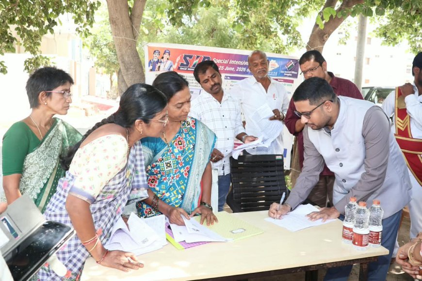 పత్రాలు ఇవ్వాలని ఓటర్లను ఇబ్బంది పెట్టొద్దు