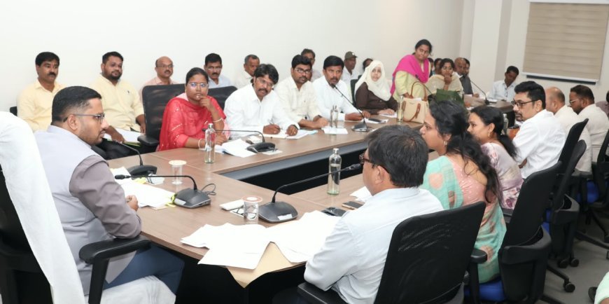 ప్రభుత్వ ఆసుపత్రుల్లో ప్రసవాల సంఖ్య పెరగాలి