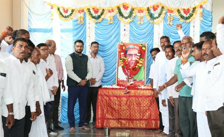 భూస్వాములకు వ్యతిరేకంగా పోరాడిన మహిళా ఐలమ్మ.