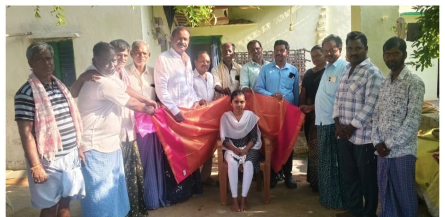 ఎంబిబిఎస్ స్టూడెంట్ సలీమా  ను సన్మానించిన సర్పంచ్ కొత్త వెంకటరెడ్డి
