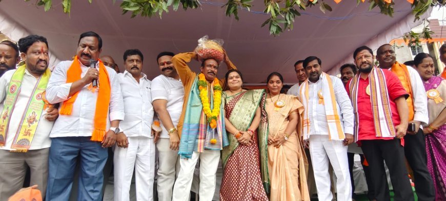 సూర్యాపేటలో అత్యధికంగా రూ.3  లక్షల 21 వేలు ధర పలికిన వినాయకుడి లడ్డు