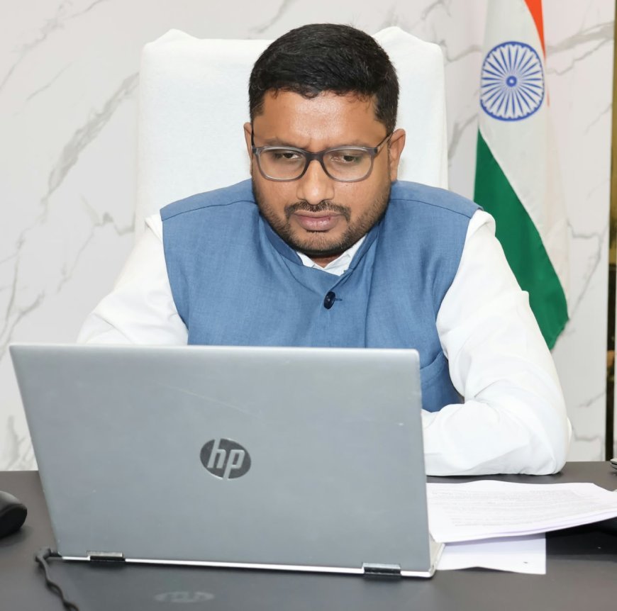 భూ సంబంధ దరఖాస్తులను పరిష్కరించాలి