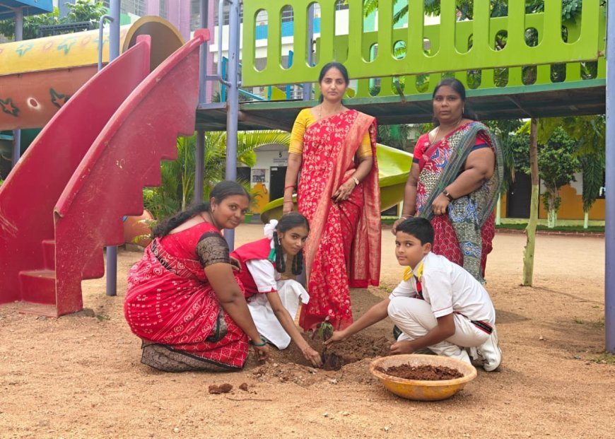 తల్లి పేరుపై ఒక మొక్క నాటుదాం..! పర్యావరణాన్ని కాపాడుదాం