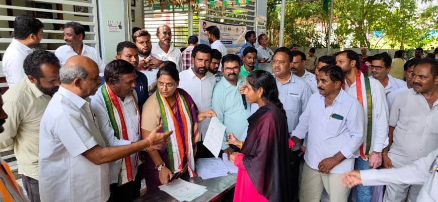 సీఎం రిలీఫ్ ఫండ్ చెక్కులను పంపిణీ చేసిన ఎమ్మెల్యే ఉత్తమ్ పద్మావతి రెడ్డి